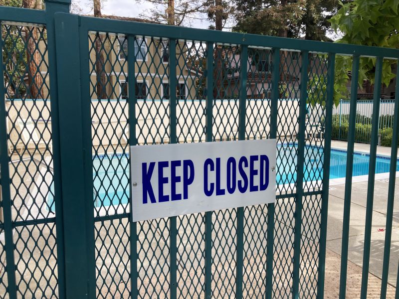 Mesh Pool Safety Fence in Use